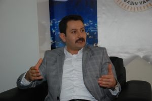 "Bu anayasa T&uuml;rkiye'de uzlaşma k&uuml;lt&uuml;r&uuml;n&uuml; getirecek"