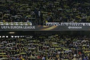 Kadık&ouml;y'de 'Ali Ko&ccedil; başkan Fenerbah&ccedil;e şampiyon' sesleri