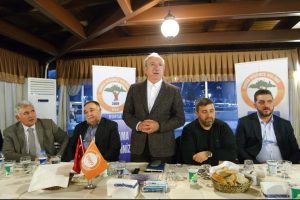 AKP'li Miroğlu, Bursa&nbsp;D&uuml;ş&uuml;nce Kul&uuml;b&uuml;'n&uuml;n etkinliğine katıldı