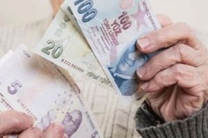Emeklilik i&ccedil;in yaş bekleyenler dikkat!