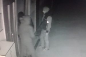 İstanbul'da ilkokula giren hırsızlar kamerada