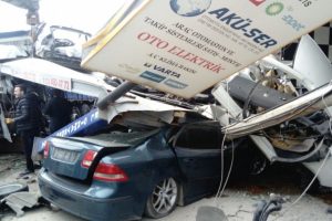 Bursa'da s&uuml;r&uuml;c&uuml; kalp krizi ge&ccedil;irdi faciadan d&ouml;n&uuml;ld&uuml;!