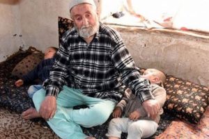 87 yaşında yeniden baba oldu