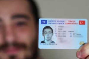 Ehliyeti olanlar dikkat! 'Trafik adabı' dersi geliyor