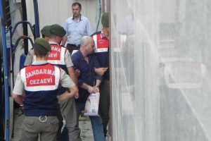 Bursa'da anne babasını &ouml;ld&uuml;ren zanlı defnedildi