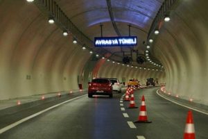 Avrasya T&uuml;neli'nden 922 bin 128 ara&ccedil; ge&ccedil;iş yaptı