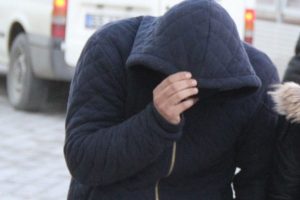 &Uuml;zerinde 566 uyuşturucu hapla yakalandı