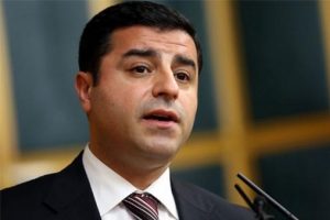 HDP Eş Genel Başkanı Selahattin Demirtaş hakim karşısında