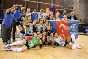 Bursa B&uuml;y&uuml;kşehir yarı finale g&ouml;z kırptı