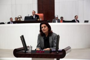 CHP Bursa Milletvekili Karabıyık: Yabancılar KDV'siz alacak; kendi vatandaşımız bakacak!