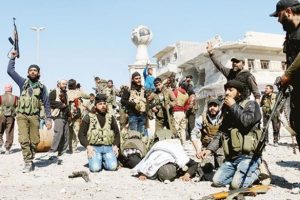 El Bab'da sevin&ccedil;ten secde ettiler