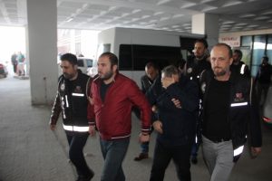 FET&Ouml;'c&uuml;leri yurt dışına ka&ccedil;ıran &ccedil;ete &ccedil;&ouml;kertildi
