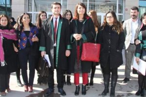 Cinsel istismar iddiasıyla yargılanan &ouml;ğretmen tutuklandı