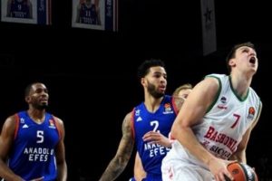 Anadolu Efes kazanmayı bildi