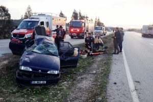 İzmir'de otomobil takla attı: 6 yaralı