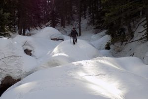 Bursa Uludağ'ın dereleri Eskimo evlerine d&ouml;nd&uuml;