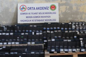 Mersin'de ka&ccedil;ak telefon operasyonu