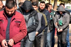 Adana'da sosyete &ccedil;etesi yakalandı