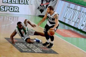 Beşiktaş, farklı kazandı