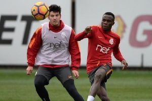 Galatasaray'da derbi ma&ccedil;ın hazırlıkları s&uuml;r&uuml;yor