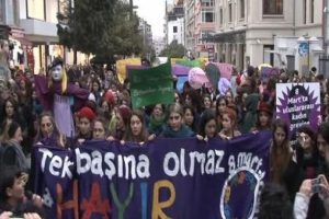 İstanbul'da kadınlardan eylem