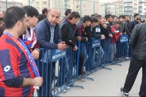Stada alınmayan taraftarlar isyan etti
