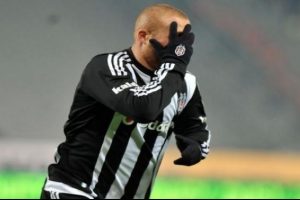 G&ouml;khan T&ouml;re'den olay Galatasaray paylaşımı