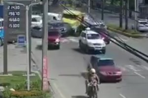 Dominik'te kontrolden &ccedil;ıkan tır dehşet sa&ccedil;tı