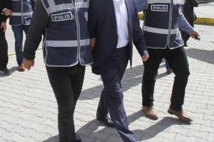FET&Ouml;'c&uuml; işadamı İstanbul'da saklandığı evde yakalandı