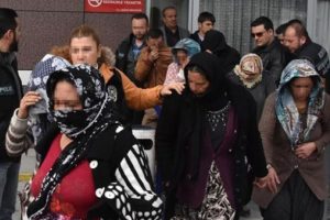 Uyuşturucu şebekesinden g&uuml;ld&uuml;ren savunma: 'G&uuml;n yapıyorduk'