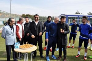 Eski dostlar bir araya geldi