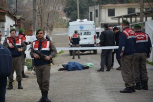 Eski arkadaşı tarafından &ouml;ld&uuml;r&uuml;ld&uuml;