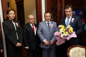 Bursa Valisi, Bursa Vergi Dairesi Başkanı'nı makamında kabul etti