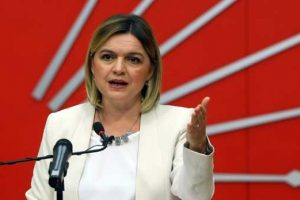 CHP'li B&ouml;ke'den Bah&ccedil;eli'ye bayrak &ccedil;ıkışı!