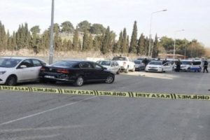 AK Partili meclis &uuml;yesi, eski m&uuml;d&uuml;re kurşun yağdırdı!