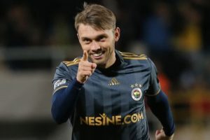 Fenerbah&ccedil;eli Karavaev: "Advocaat taktik &ccedil;alıştırmıyor"
