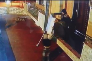Denizli'de pişkin hırsızlar kamerada
