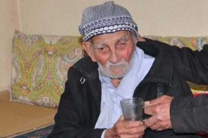 Cumhuriyet ile yaşıt Ali Dede'nin yaşlılık maaşı kesildi