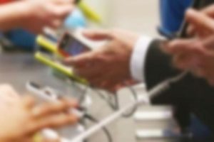 Cep telefonu yerine 'biber' g&ouml;nderen sanıklara hapis