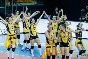 VakıfBank, namağlup play-off'a &ccedil;ıktı