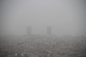 Hatay'ın İskenderun il&ccedil;esi toz bulutlarına teslim
