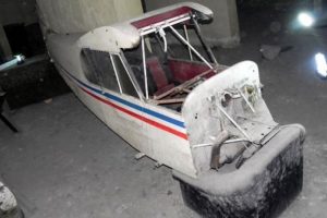 Binanın bodrum katında u&ccedil;ak bulundu