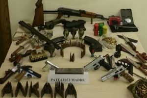 G&ouml;zaltına alınan emekli albayın evinden &ccedil;ıkanlar şok etti