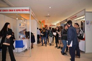 Bursa'da Kariyer Fuarı'na b&uuml;y&uuml;k ilgi
