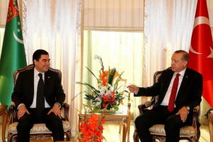 Erdoğan, T&uuml;rkmenistan Cumhurbaşkanı ile g&ouml;r&uuml;şt&uuml;