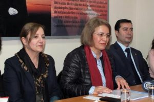 CHP Kadın Kolları: Başkanlık gelirse hilafet kapısı aralanacak