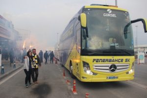 Fenerbah&ccedil;e kafilesi Kayseri'ye ulaştı