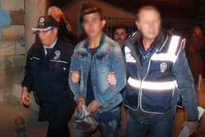 K&uuml;tahya'da 3 ş&uuml;pheli 'lumber seksuel'likten yakalandı