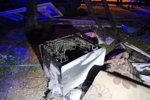 Bulaşık makinesi bomba gibi patladı: 1 yaralı