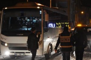 1000 polisle operasyon! 260 kişi g&ouml;zaltına alındı